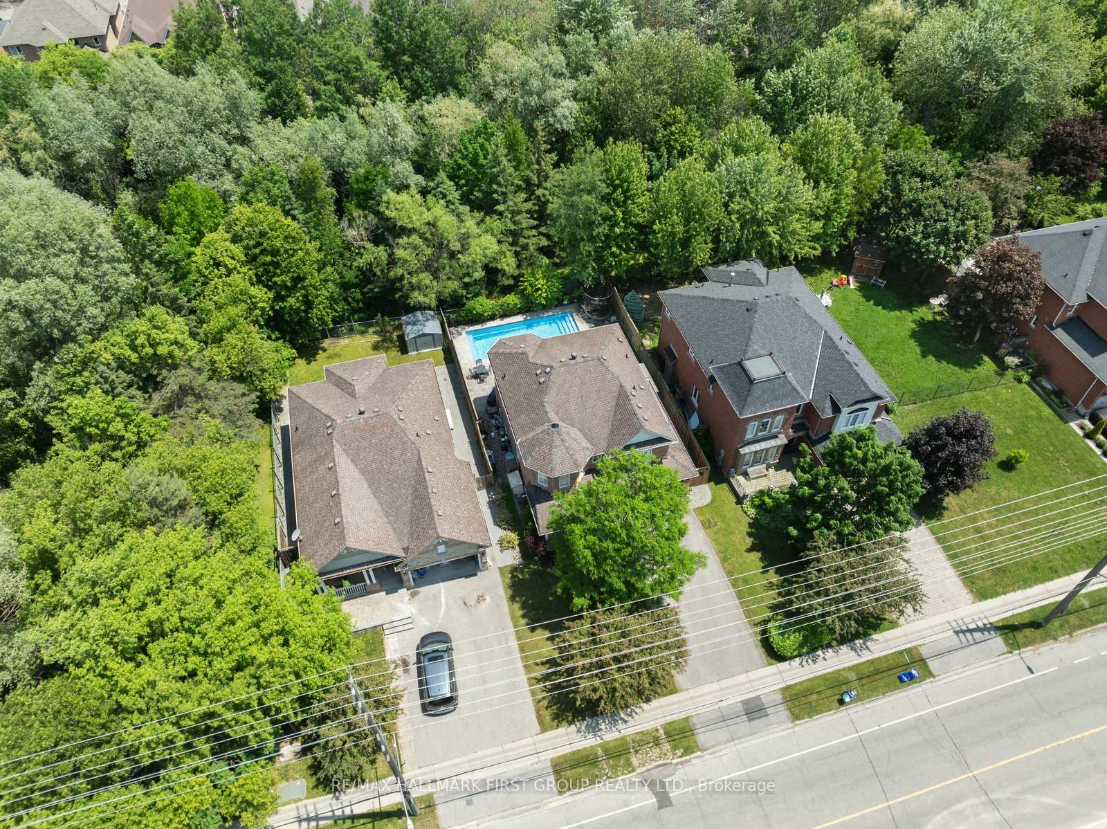 Photo 2 of 1873 Fairport Road, Pickering, Dunbarton — HOMEH