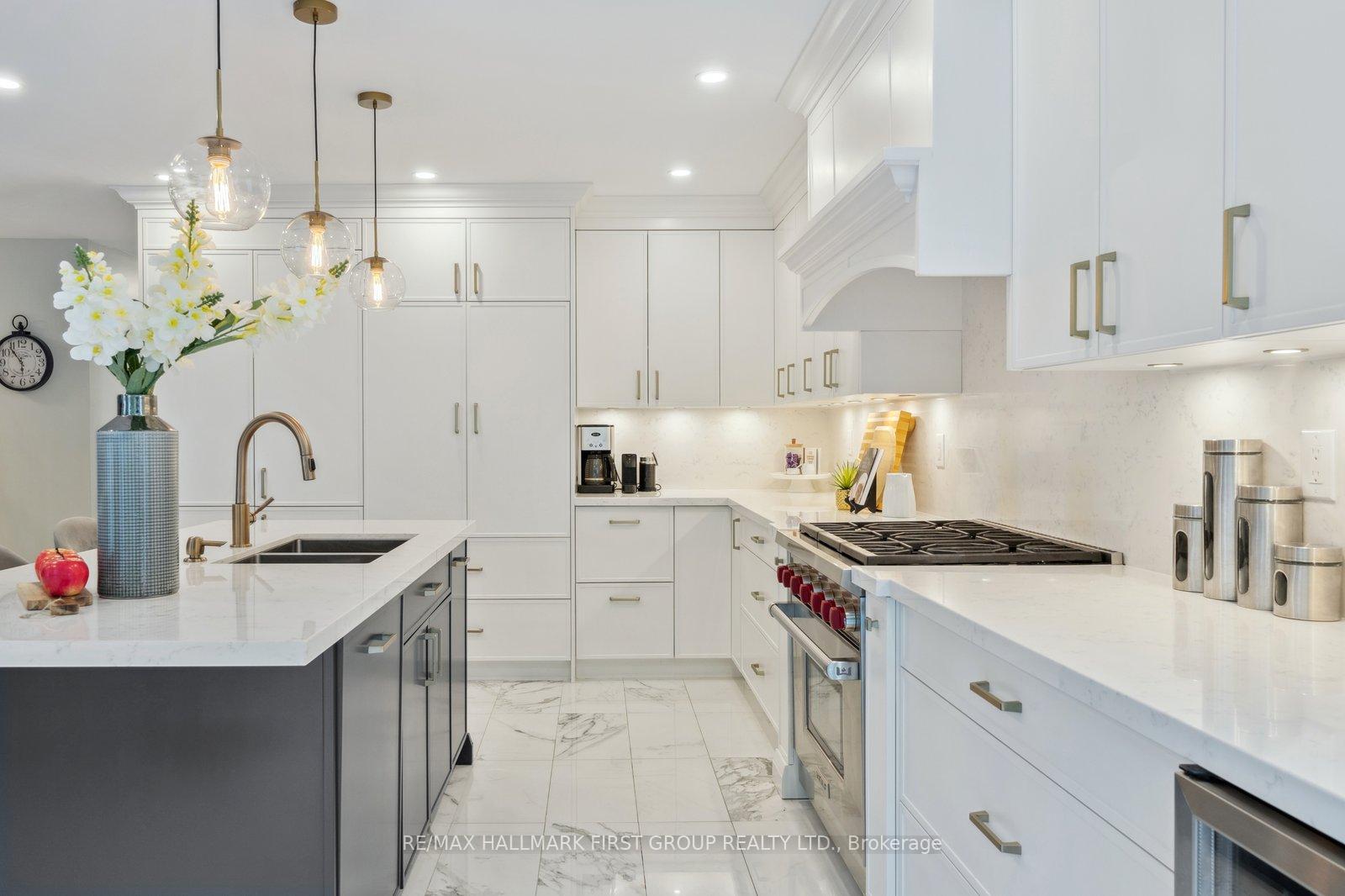 Photo 12 of 1873 Fairport Road, Pickering, Dunbarton — HOMEH