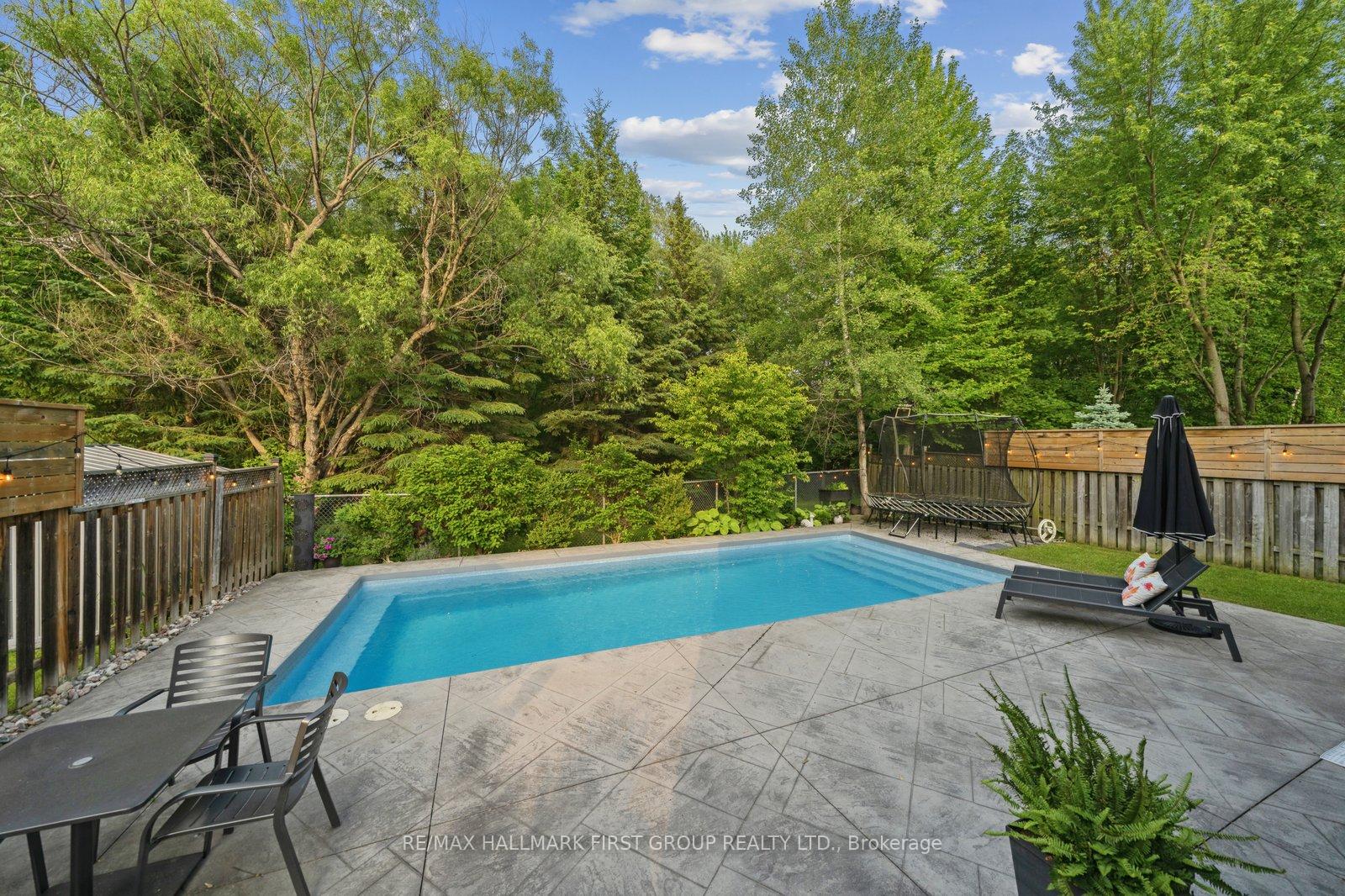 Photo 37 of 1873 Fairport Road, Pickering, Dunbarton — HOMEH
