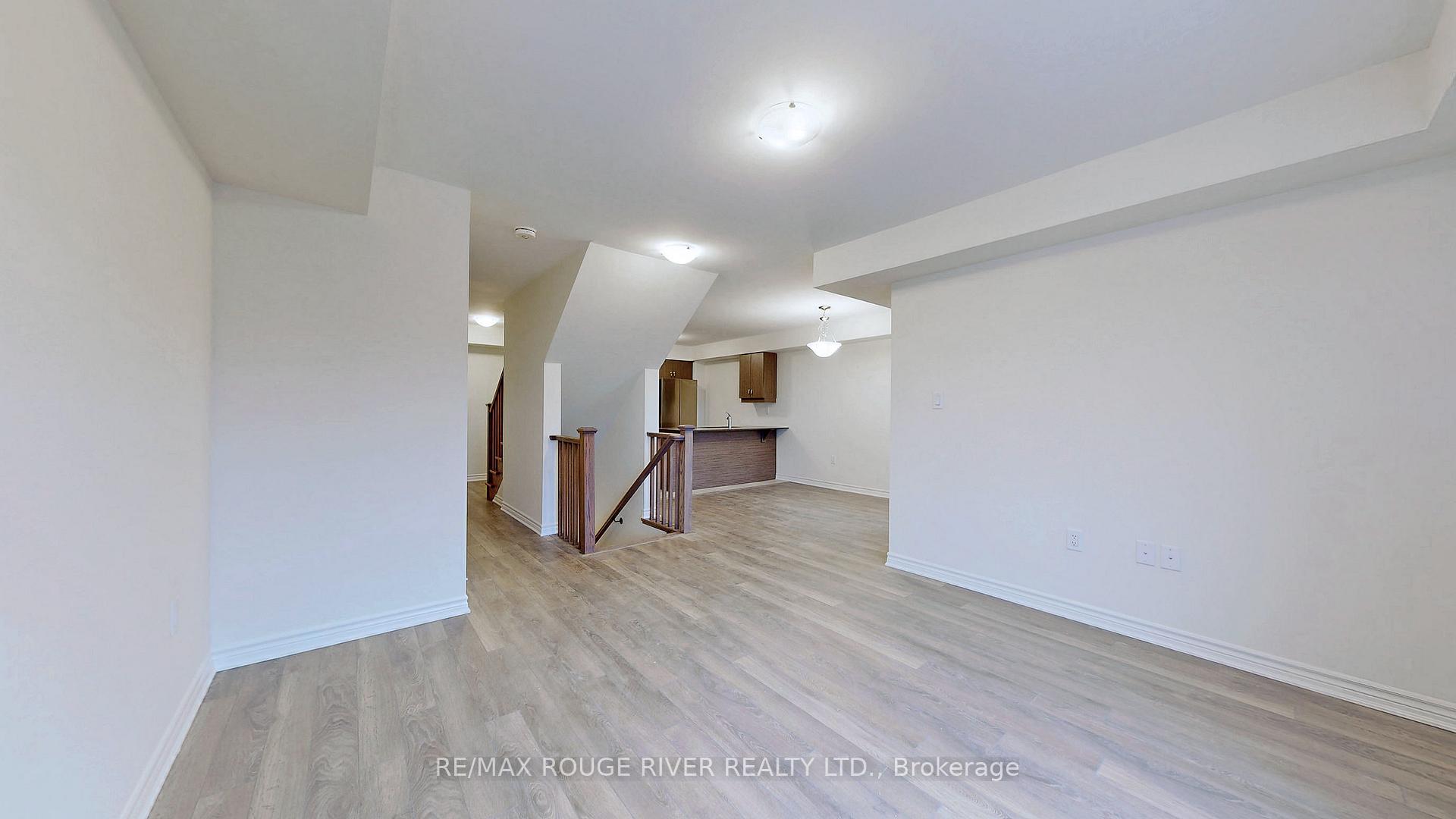 Photo 6 of 3352 Swordbill Street, Pickering, Rural Pickering — HOMEH