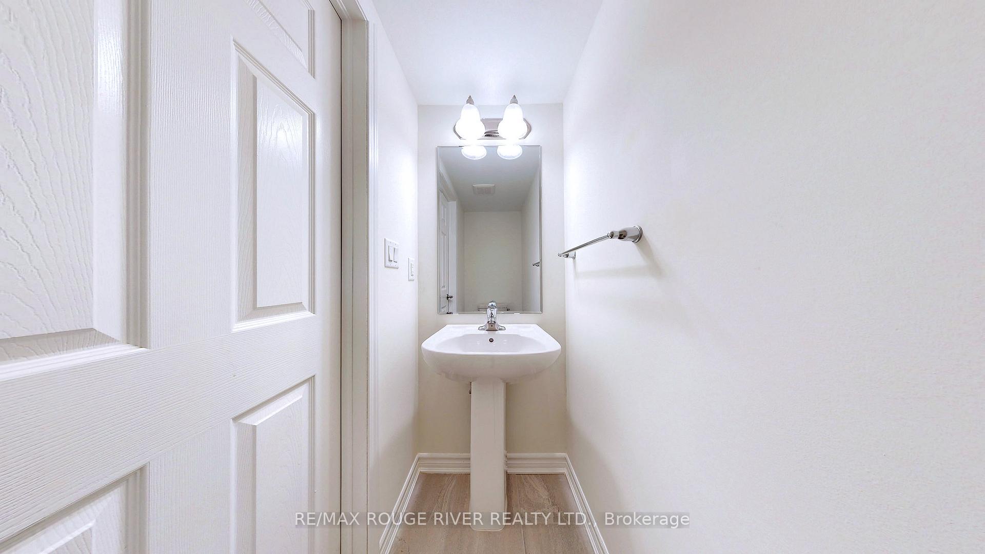 Photo 15 of 3352 Swordbill Street, Pickering, Rural Pickering — HOMEH