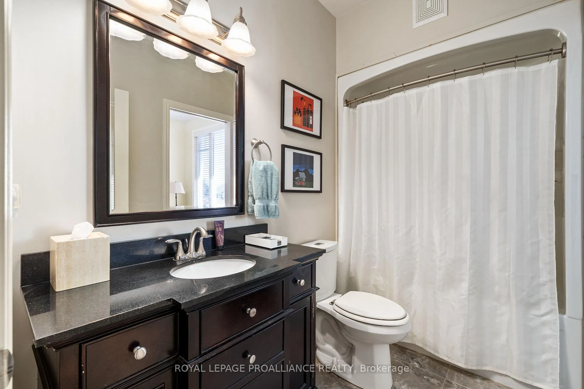 Photo 10 of 39 Owen Street, Prince Edward County, Hallowell Ward — HOMEH