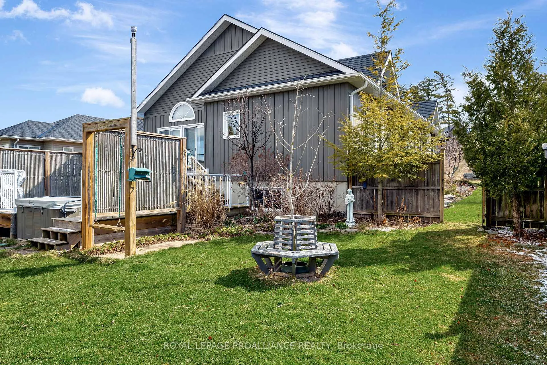 Photo 25 of 39 Owen Street, Prince Edward County, Hallowell Ward — HOMEH