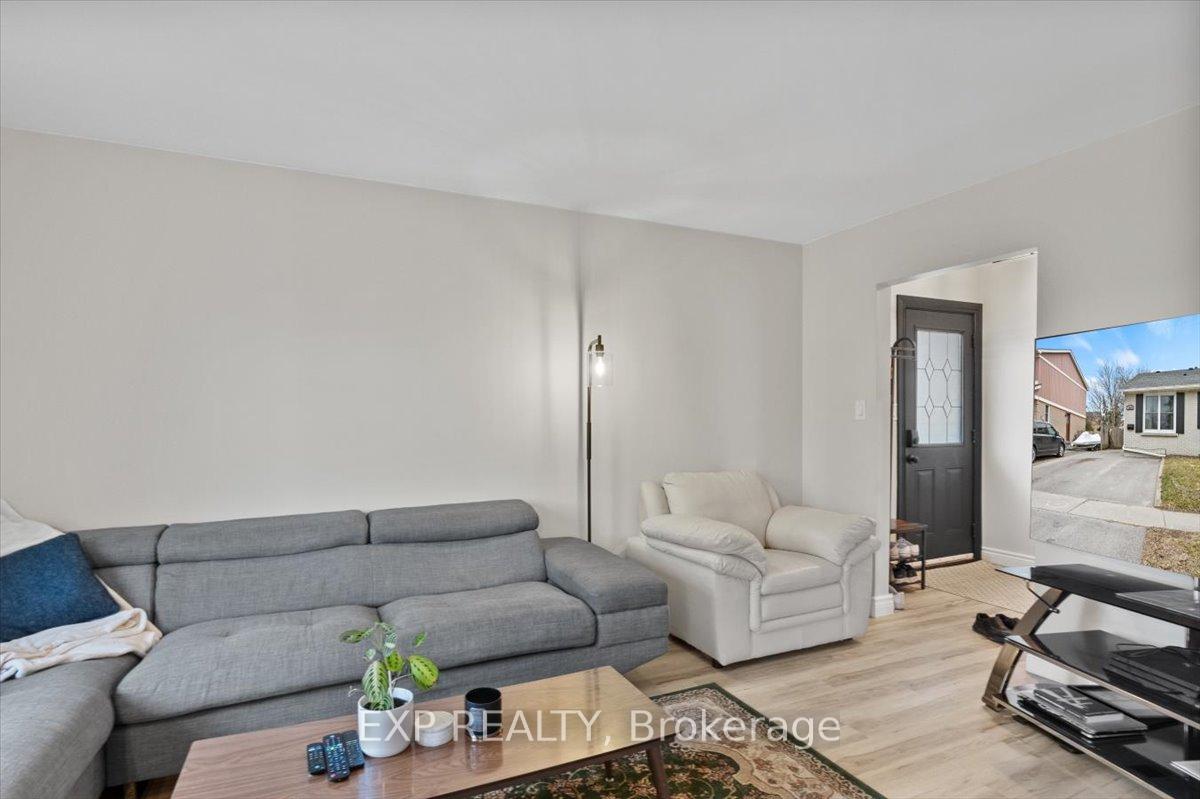 Photo 8 of 1200 Trowbridge Drive, Oshawa, Centennial — HOMEH