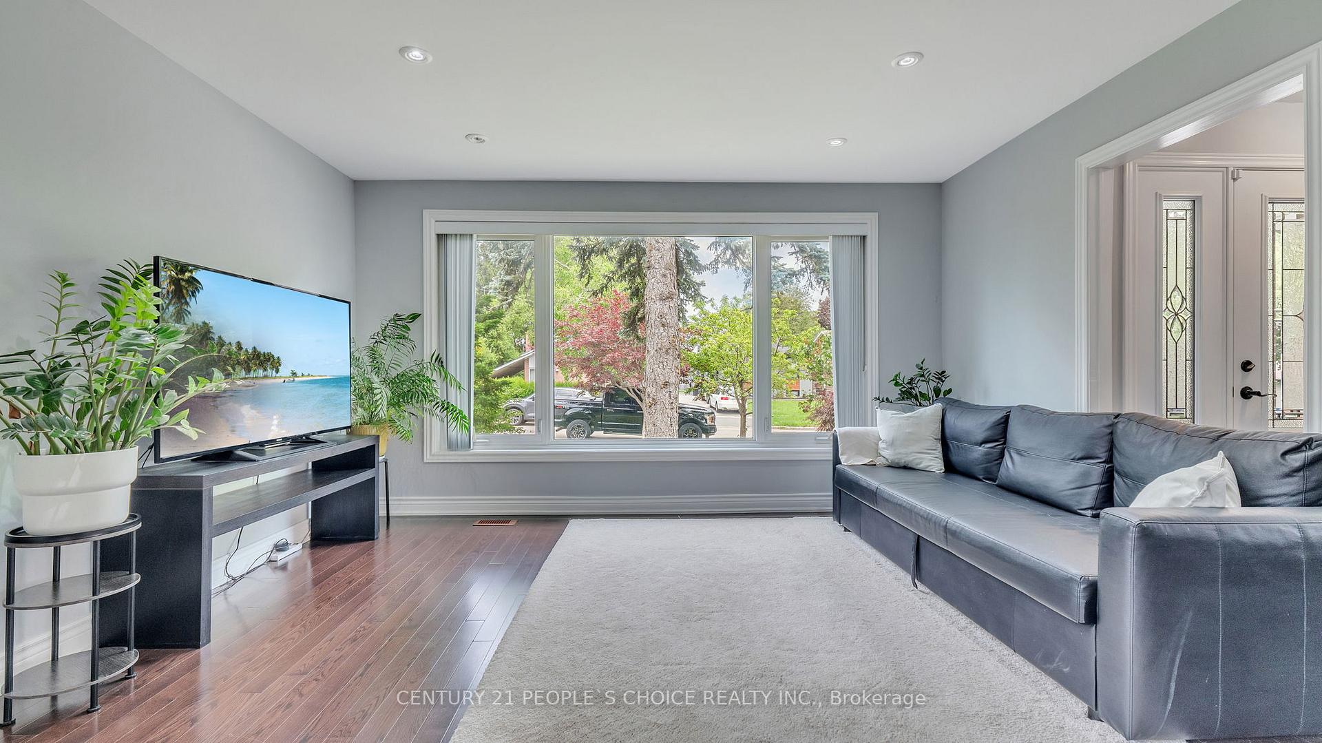 Photo 6 of 1339 Poprad Avenue, Pickering, Bay Ridges — HOMEH
