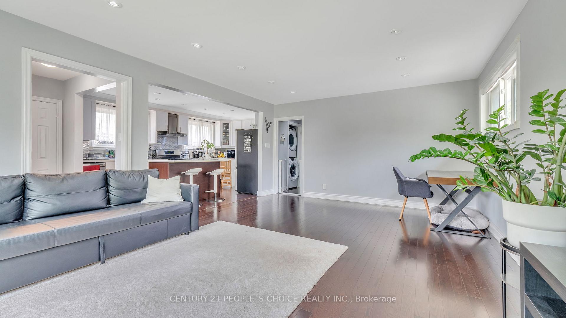 Photo 8 of 1339 Poprad Avenue, Pickering, Bay Ridges — HOMEH