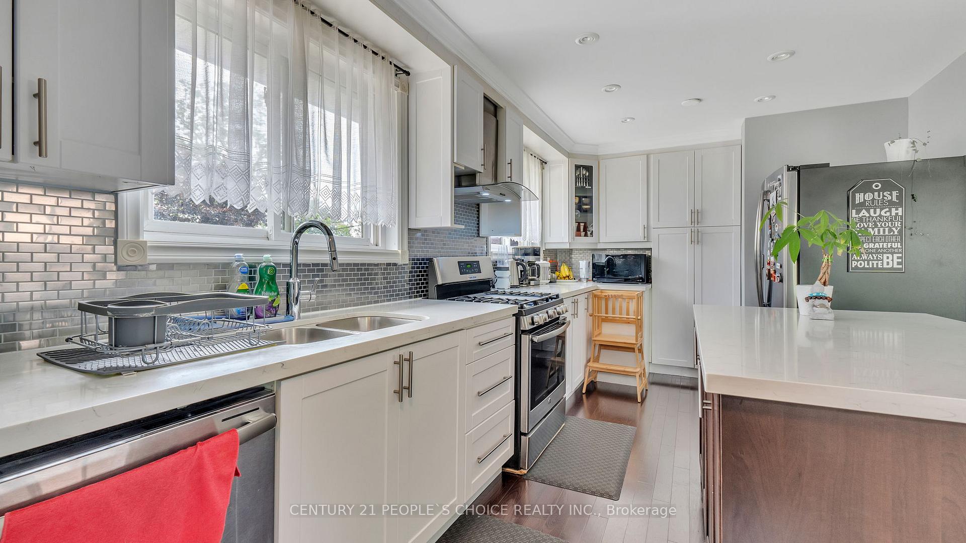 Photo 13 of 1339 Poprad Avenue, Pickering, Bay Ridges — HOMEH