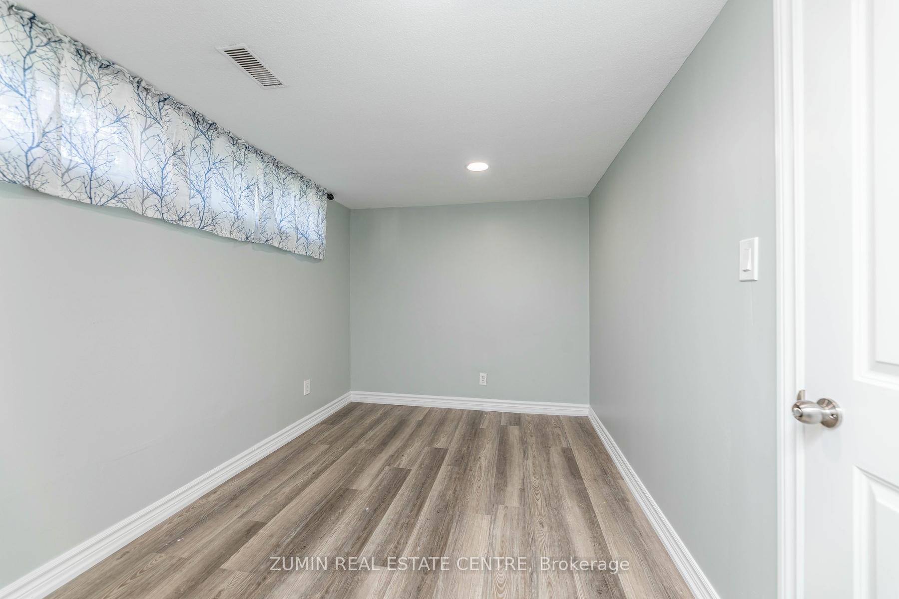 Photo 13 of Unit Bsmt, 858 Naroch Boulevard, Pickering, Bay Ridges — HOMEH