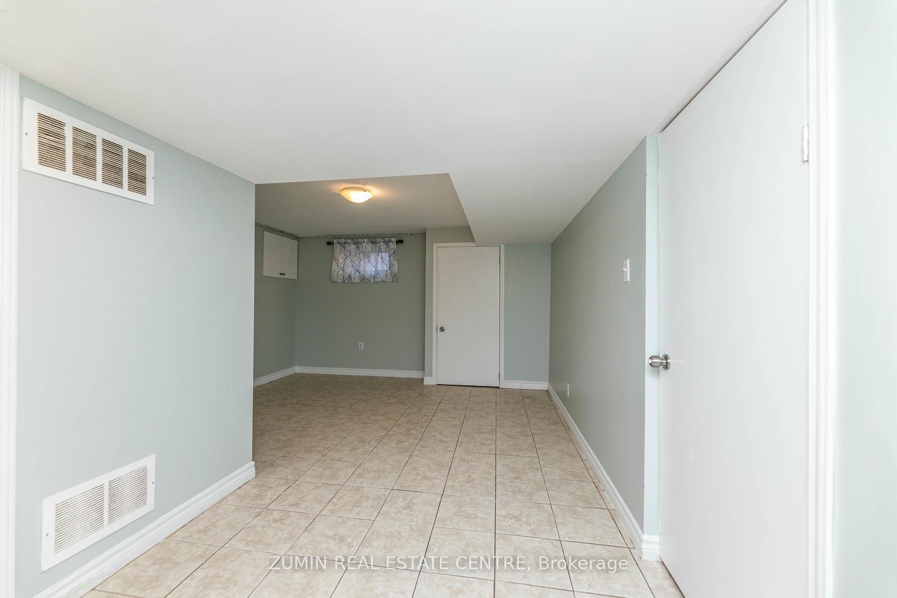 Photo 15 of Unit Bsmt, 858 Naroch Boulevard, Pickering, Bay Ridges — HOMEH