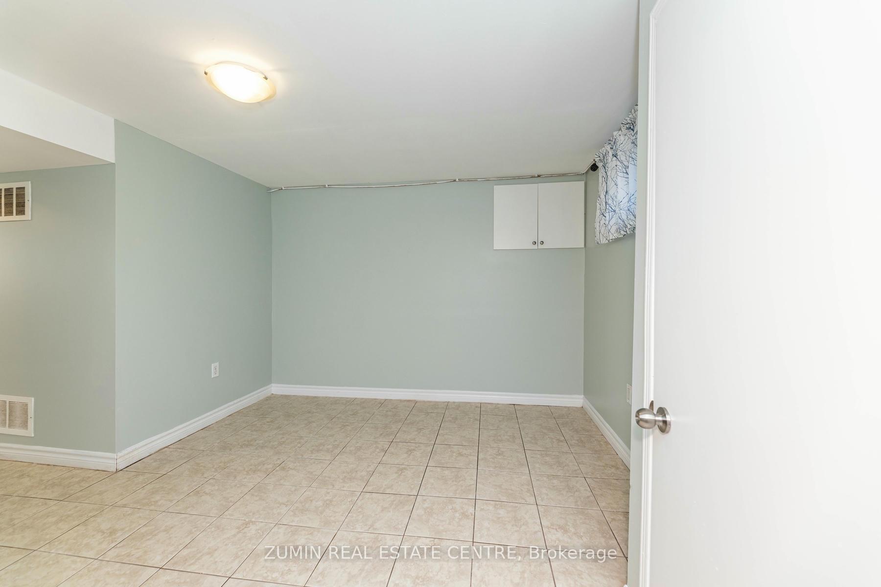Photo 16 of Unit Bsmt, 858 Naroch Boulevard, Pickering, Bay Ridges — HOMEH