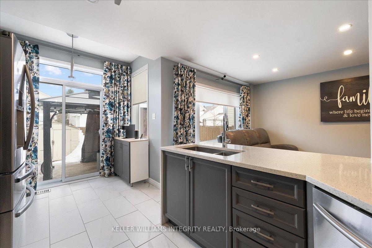 Photo 14 of 964 Gosnell Terrace, Ottawa, Fallingbrook/Gardenway South — HOMEH