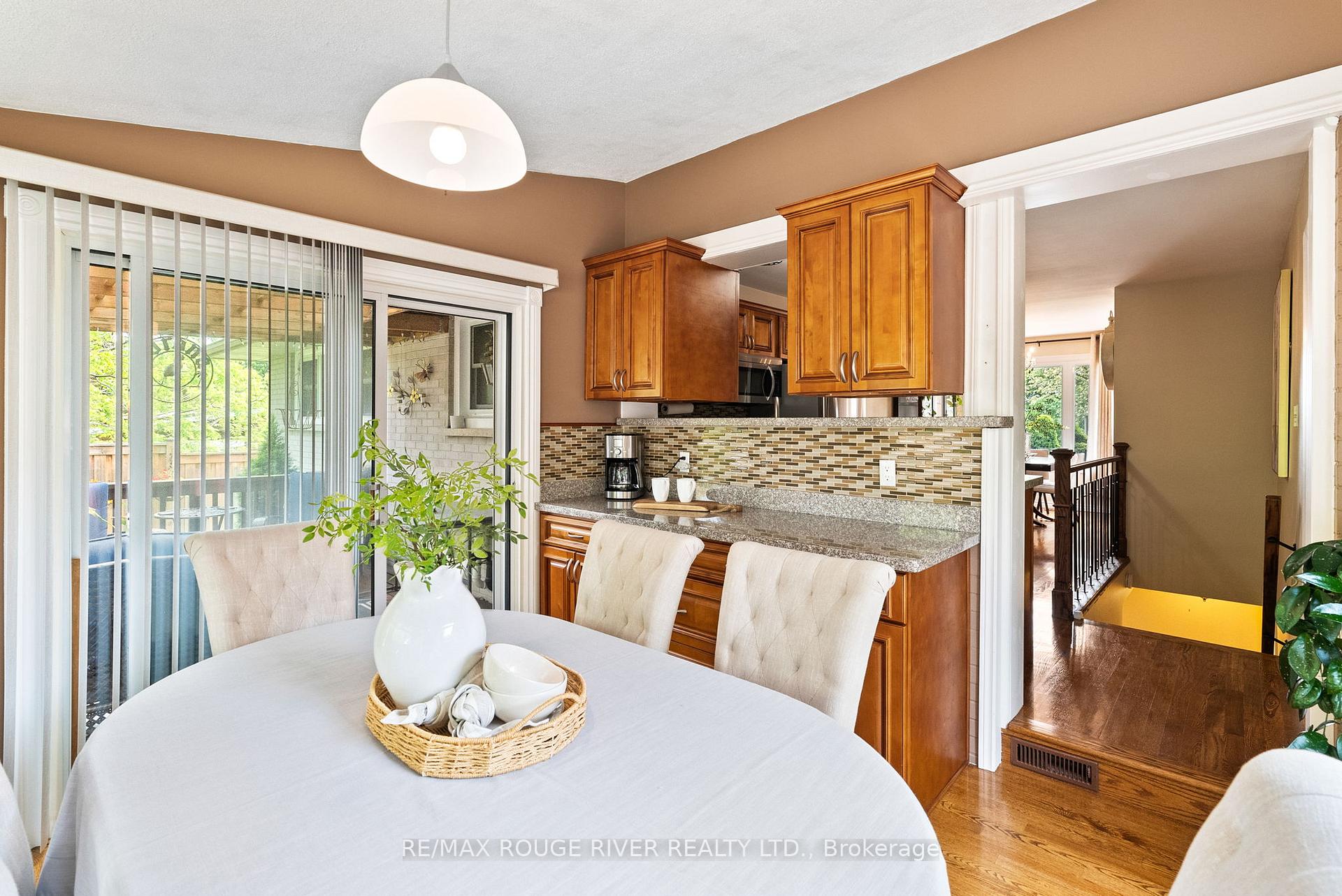 Photo 17 of 665 Jasmine Crescent, Oshawa, Centennial — HOMEH