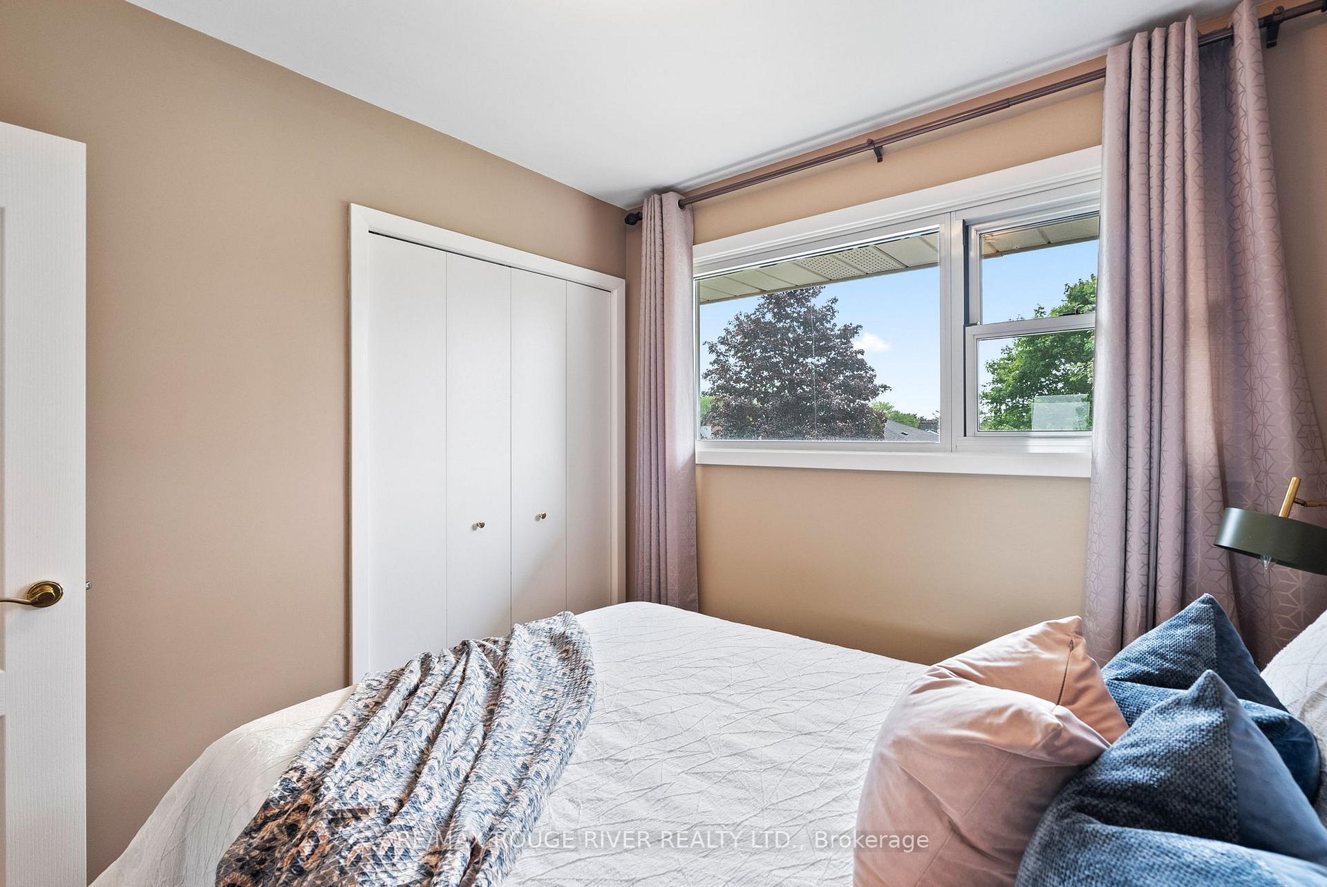 Photo 26 of 665 Jasmine Crescent, Oshawa, Centennial — HOMEH