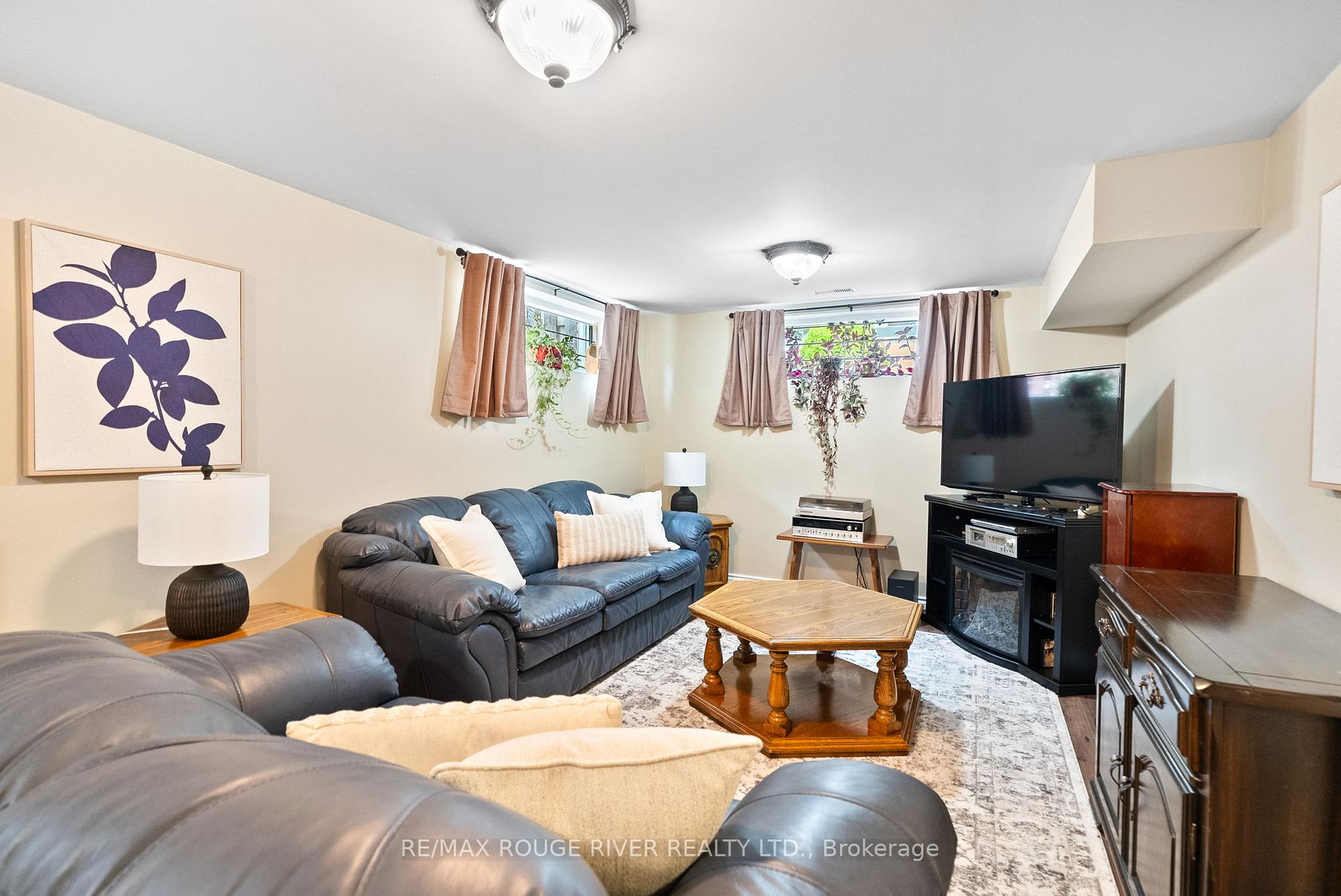 Photo 27 of 665 Jasmine Crescent, Oshawa, Centennial — HOMEH