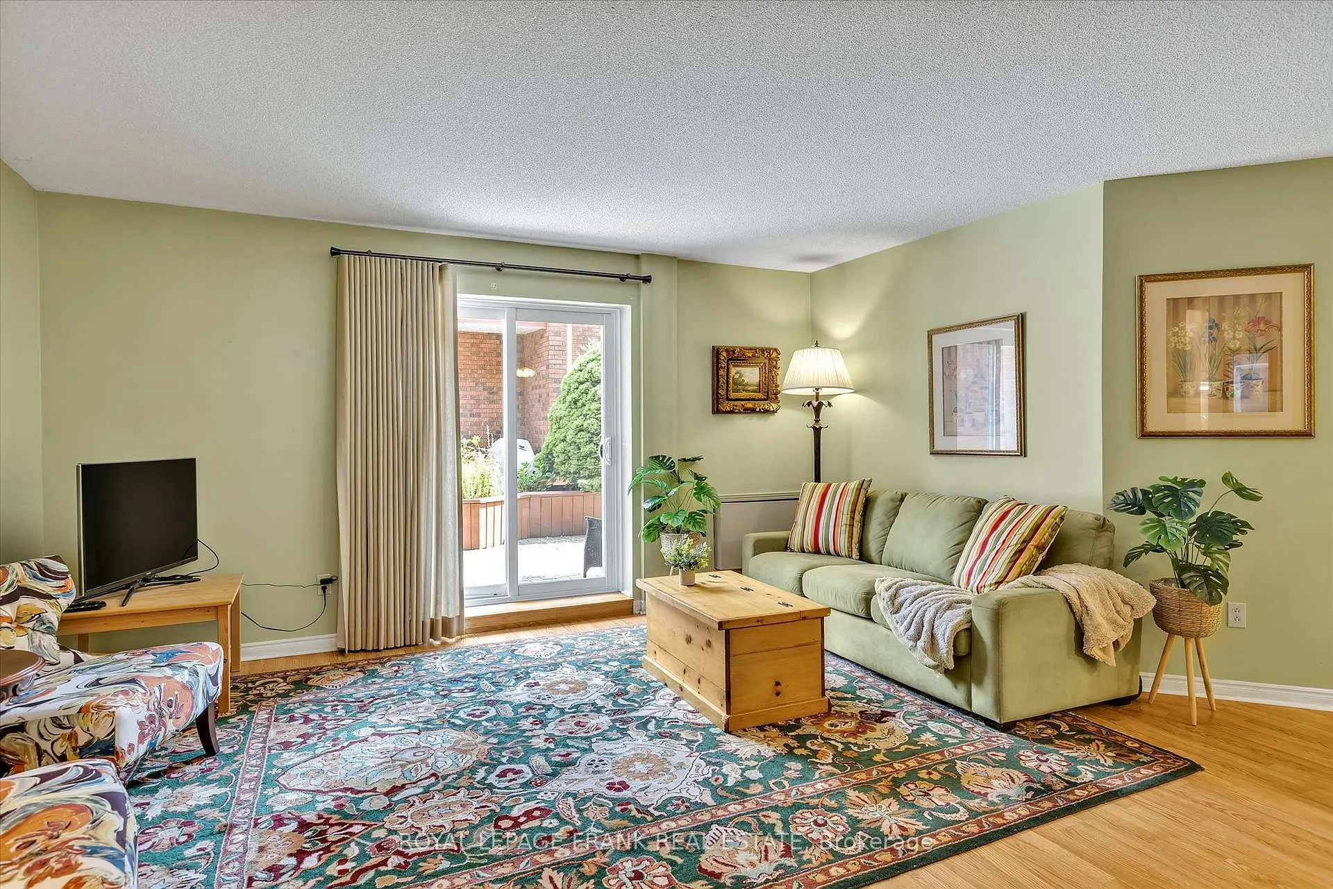 Photo 3 of Unit 115, 475 Parkhill Road W, Peterborough, Town Ward 3 — HOMEH