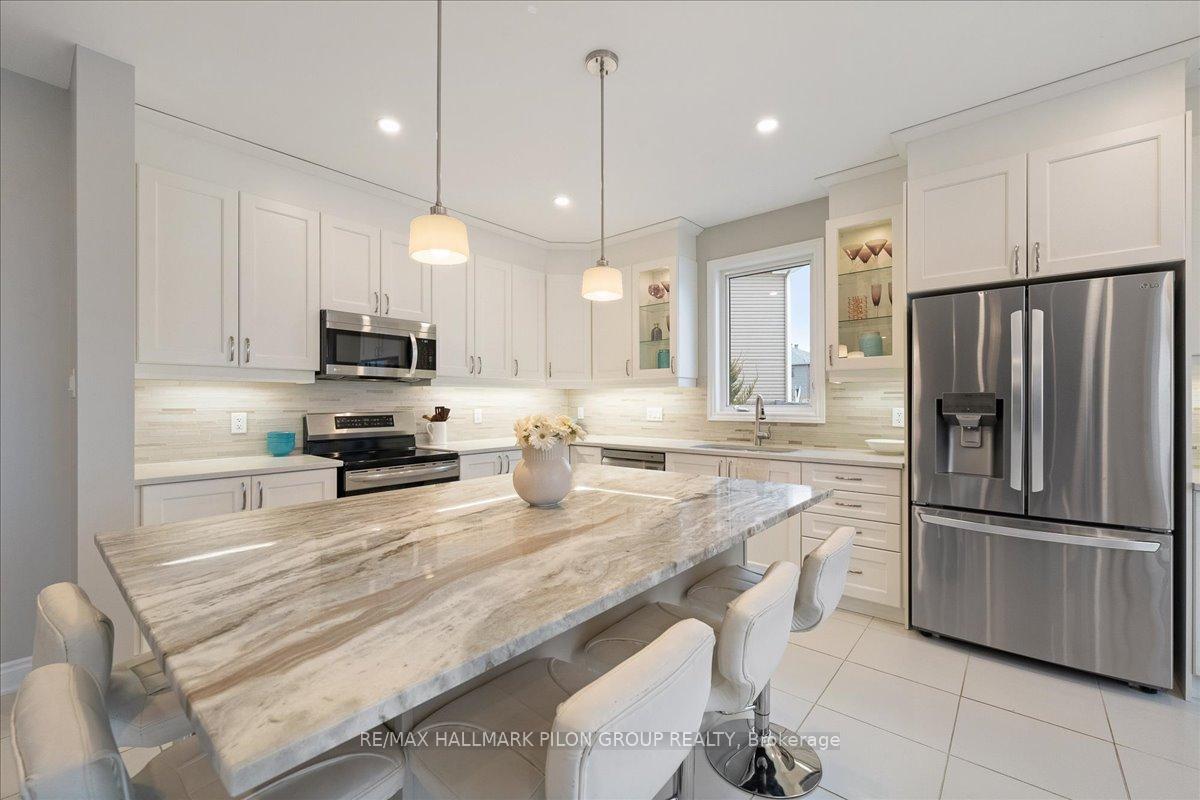 Photo 6 of 140 Bartonia Circle, Ottawa, Avalon West — HOMEH