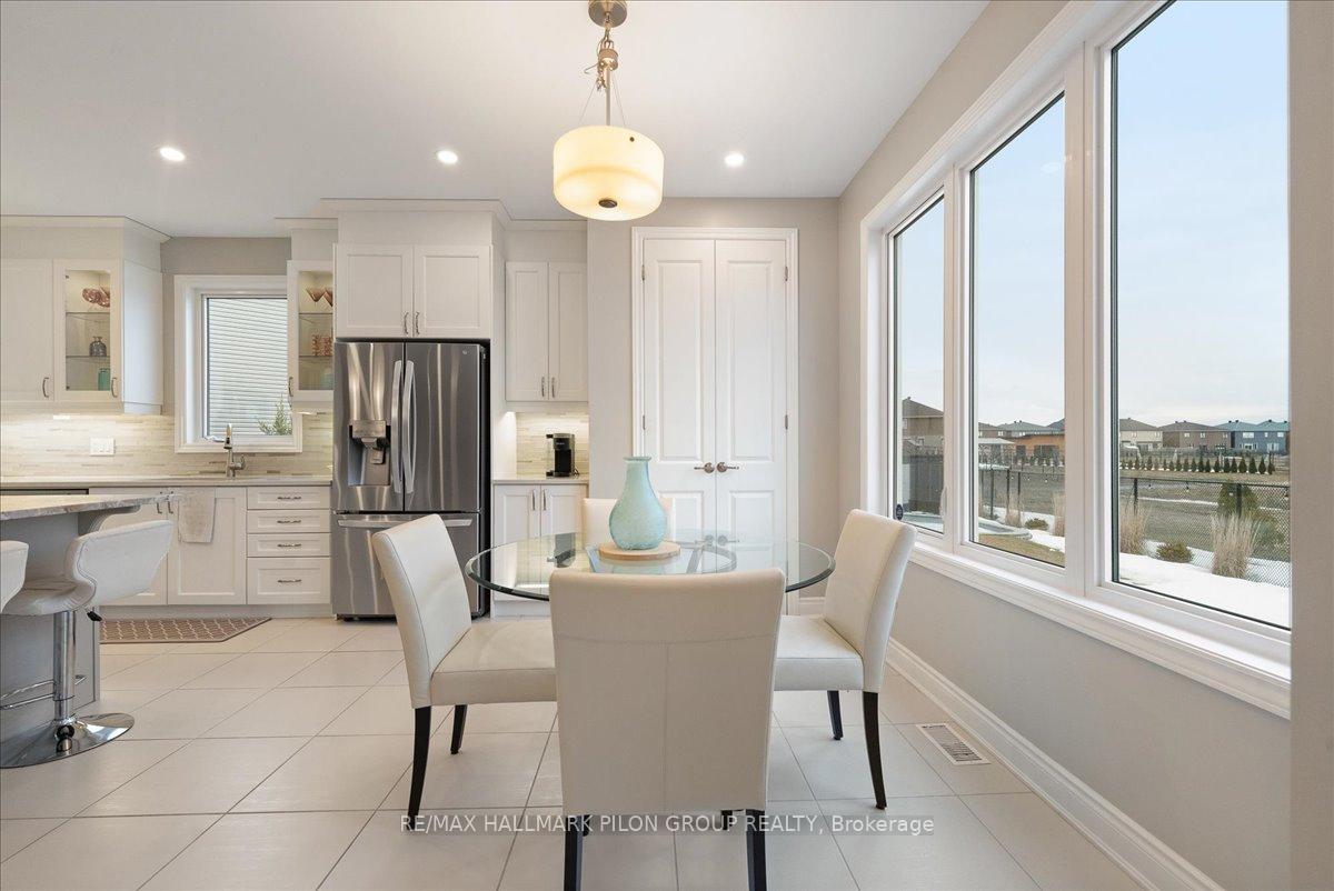 Photo 7 of 140 Bartonia Circle, Ottawa, Avalon West — HOMEH
