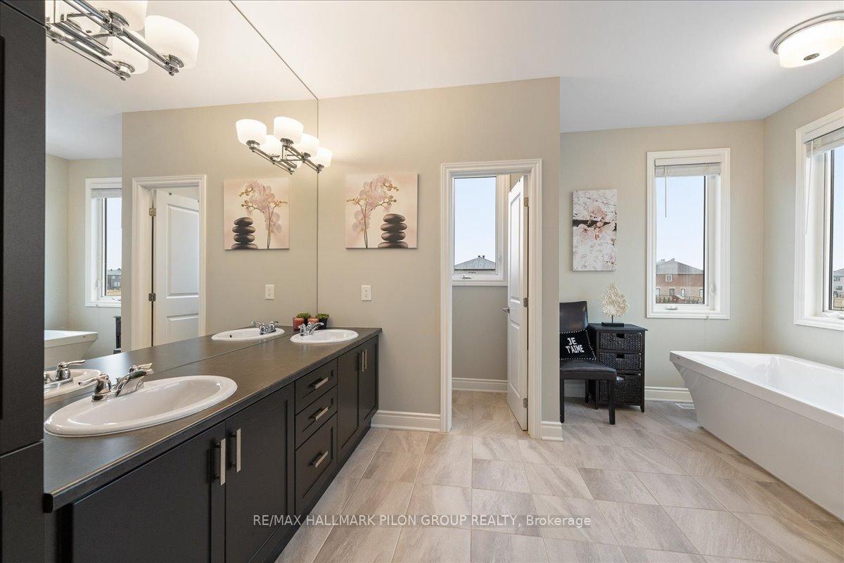 Photo 19 of 140 Bartonia Circle, Ottawa, Avalon West — HOMEH