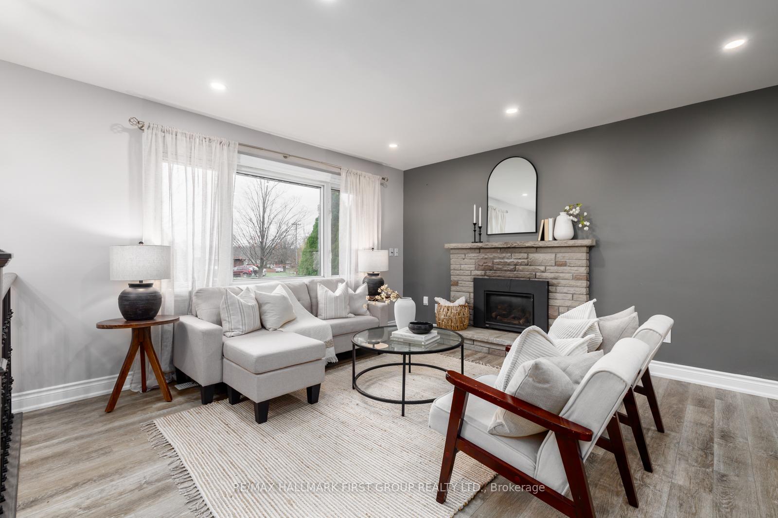 Photo 1 of Unit Upper, 997 Hatfield Crescent, Peterborough, Northcrest Ward 5 — HOMEH