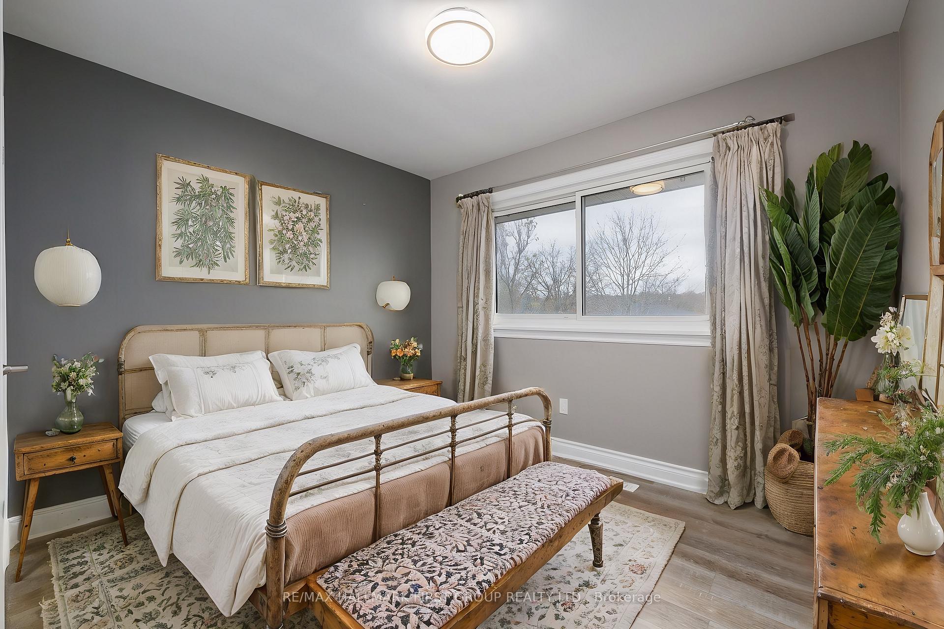 Photo 15 of Unit Upper, 997 Hatfield Crescent, Peterborough, Northcrest Ward 5 — HOMEH
