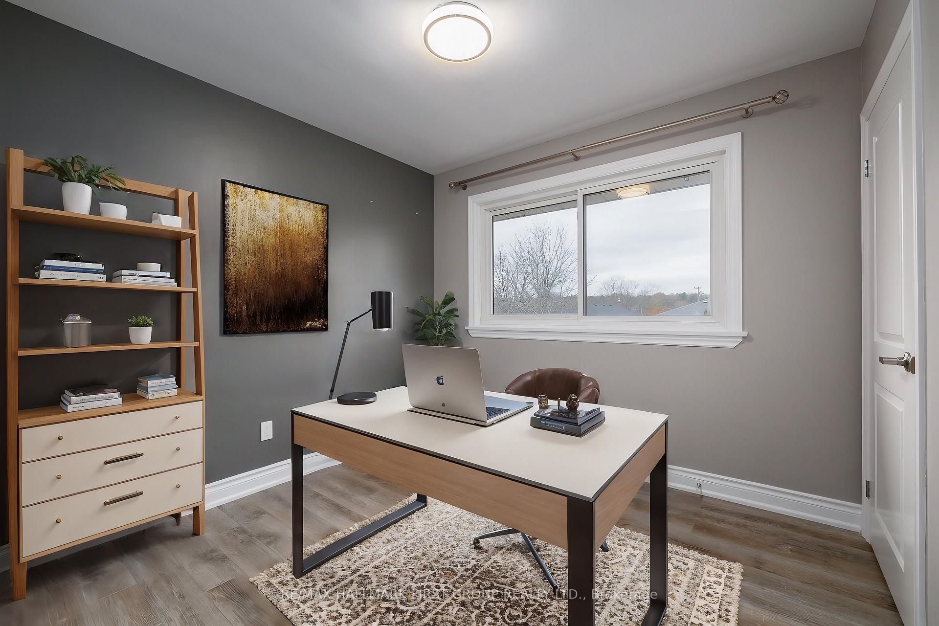 Photo 17 of Unit Upper, 997 Hatfield Crescent, Peterborough, Northcrest Ward 5 — HOMEH
