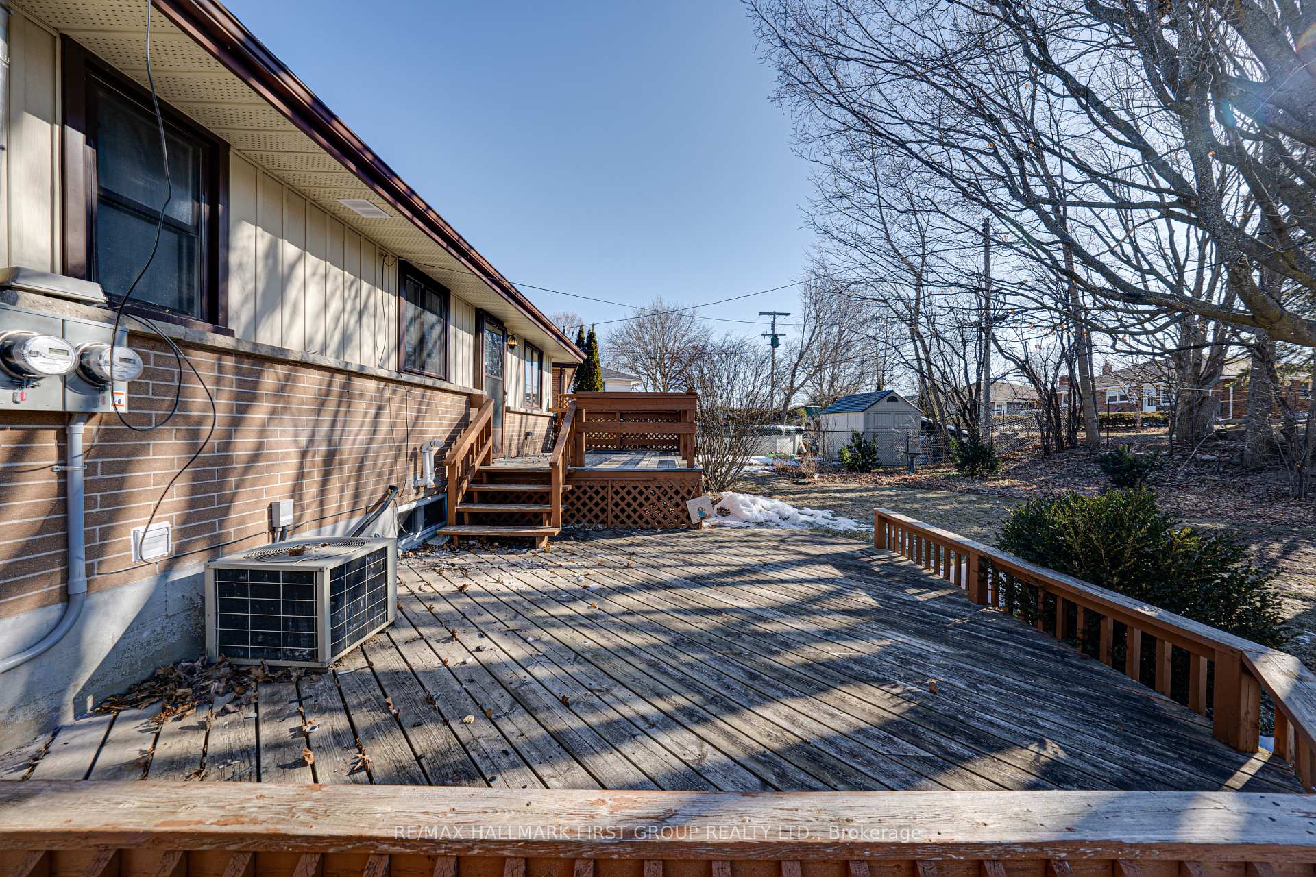 Photo 22 of Unit Upper, 997 Hatfield Crescent, Peterborough, Northcrest Ward 5 — HOMEH