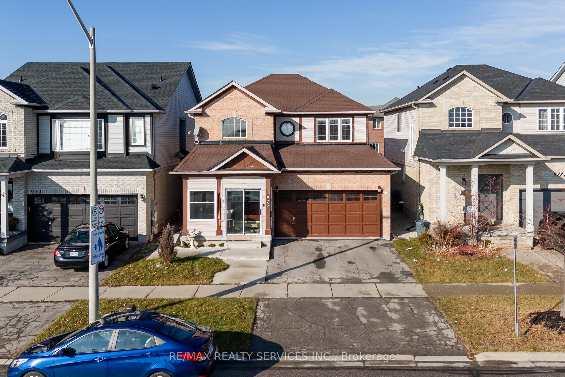 Front of 975 kennedy Circle