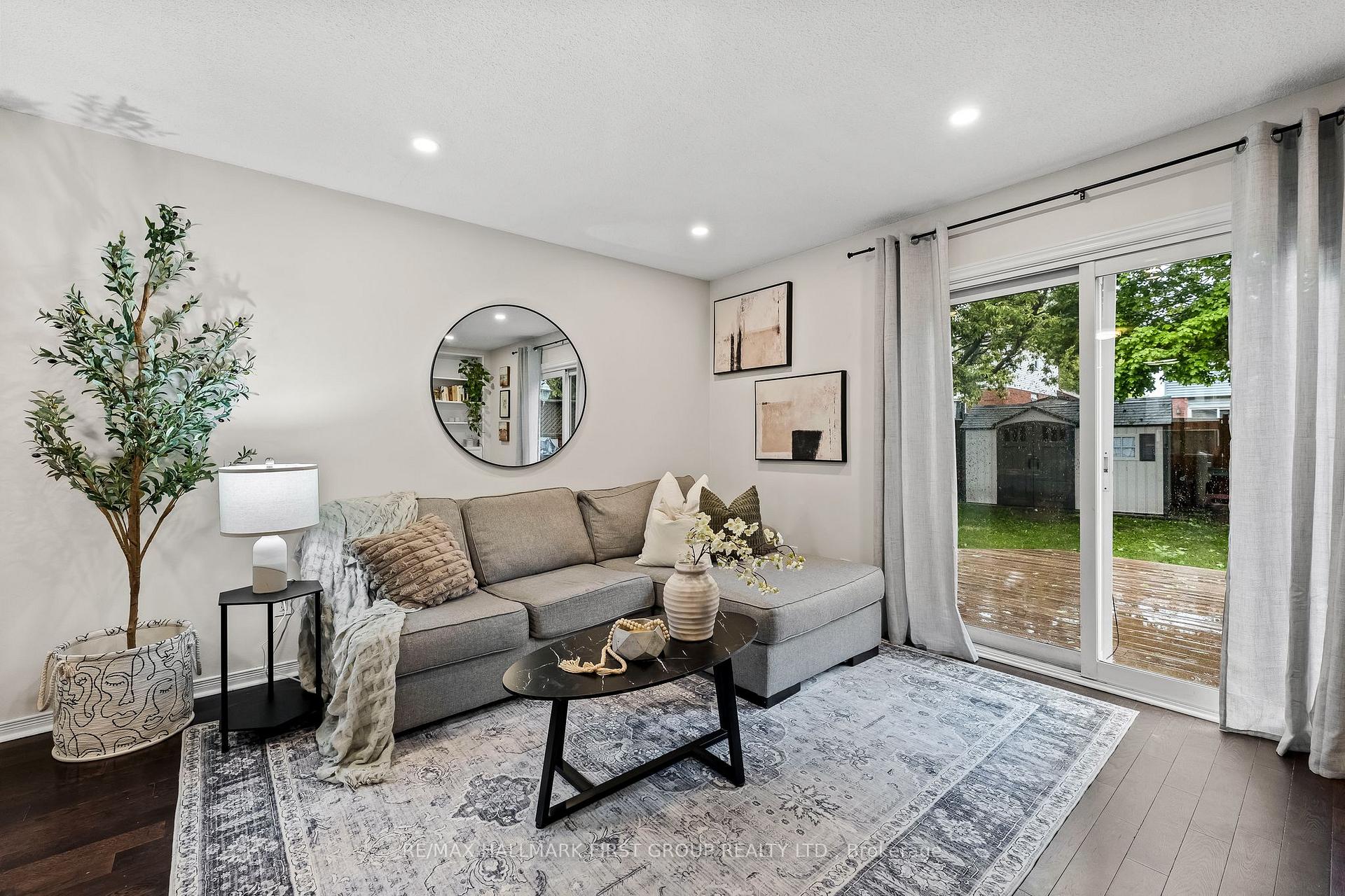 Photo 11 of 346 Trailridge Crescent, Oshawa, Pinecrest — HOMEH