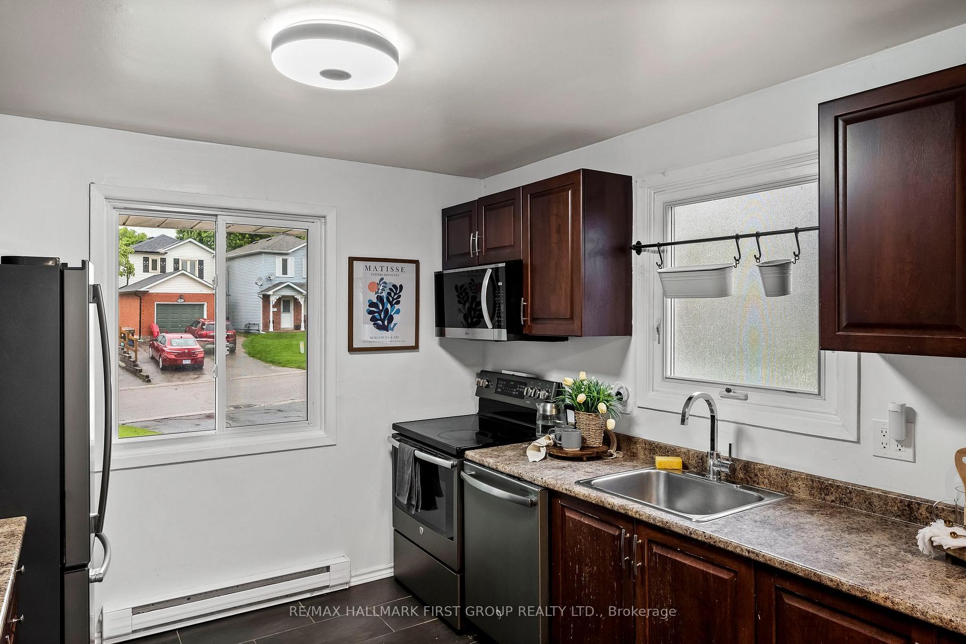 Photo 19 of 346 Trailridge Crescent, Oshawa, Pinecrest — HOMEH