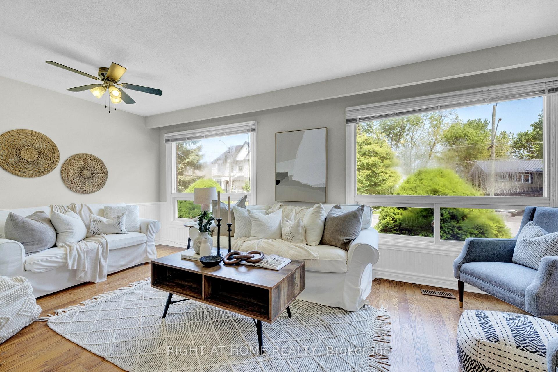 Photo 4 of 696 Victory Drive, Pickering, West Shore — HOMEH