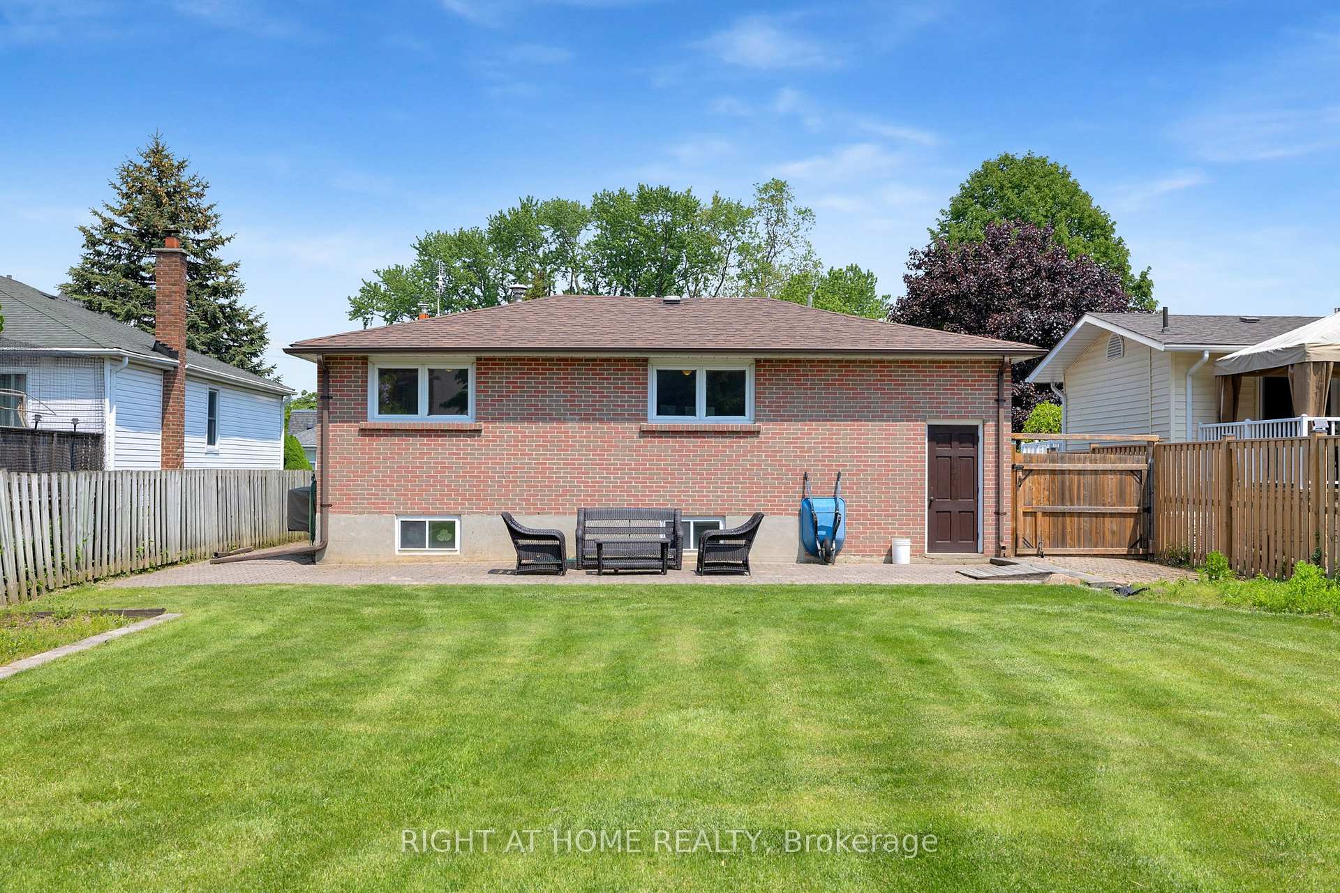 Photo 30 of 696 Victory Drive, Pickering, West Shore — HOMEH