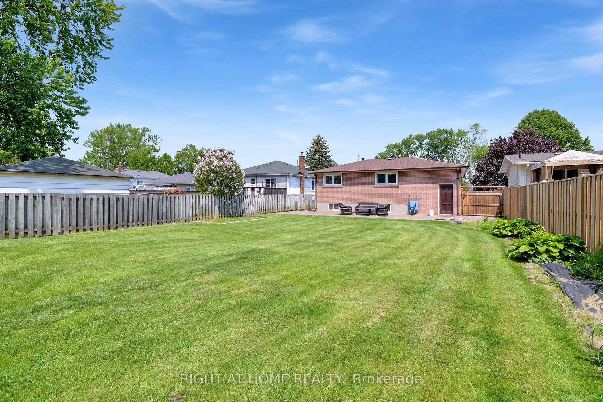 Photo 31 of 696 Victory Drive, Pickering, West Shore — HOMEH