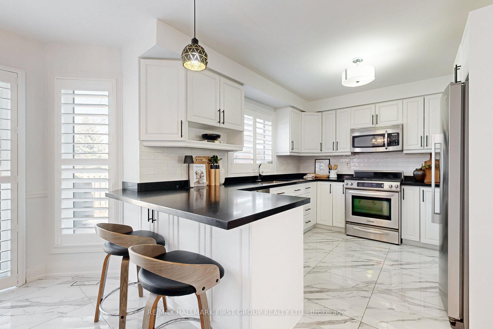 Photo 16 of 898 Darwin Drive, Pickering, Dunbarton — HOMEH