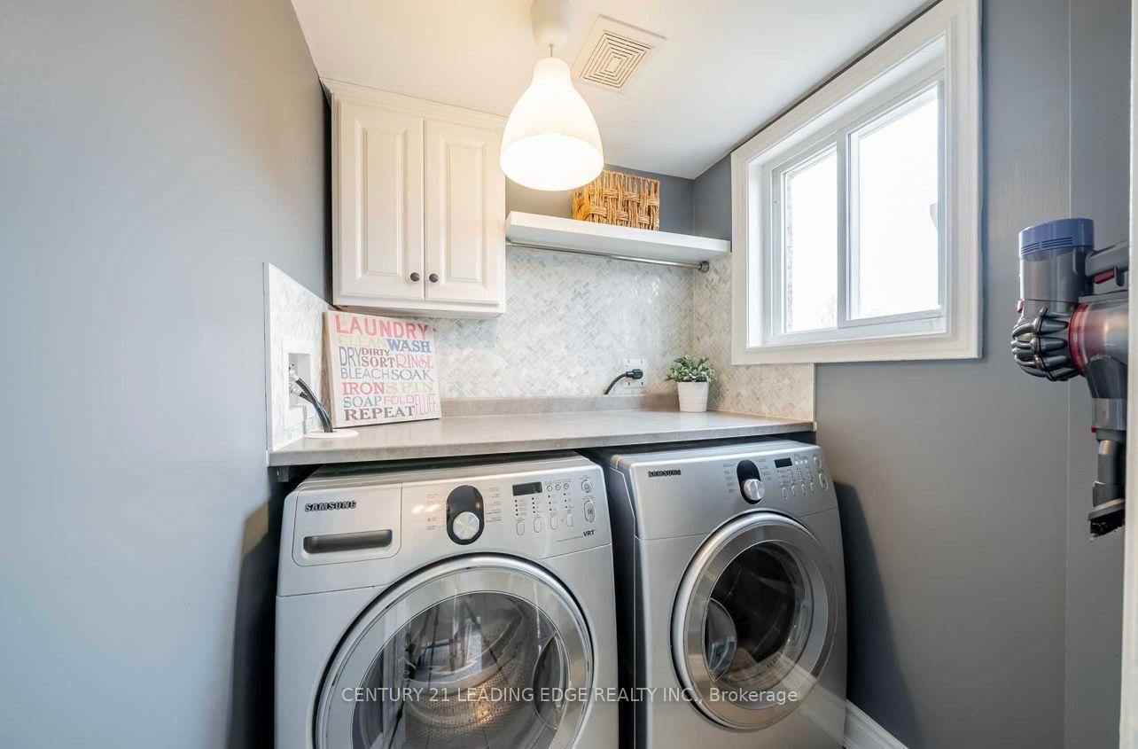Photo 11 of 1604 Sarasota Crescent, Oshawa, Samac — HOMEH