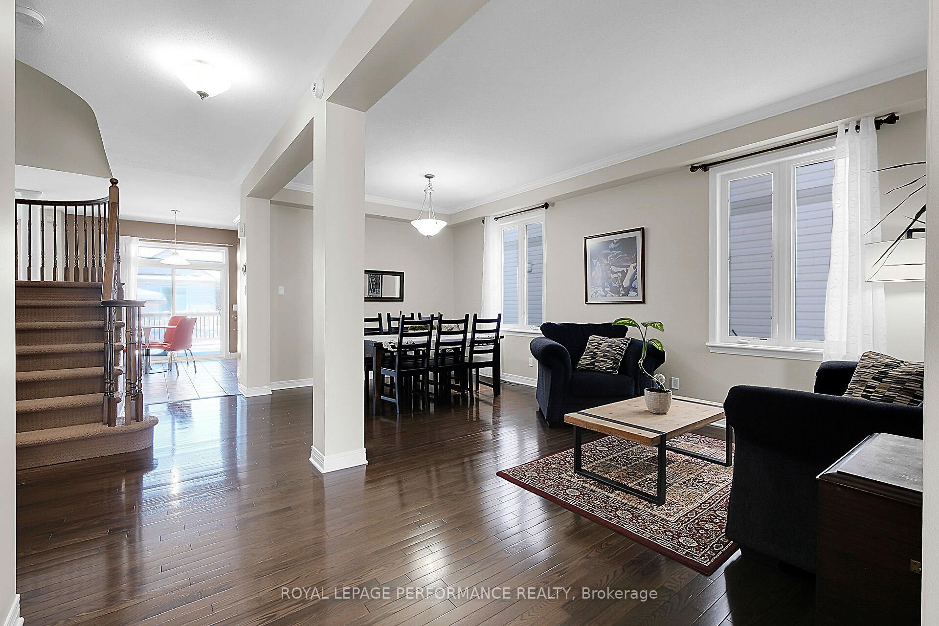 Photo 5 of 1882 Springridge Drive, Ottawa, Springridge/East Village — HOMEH