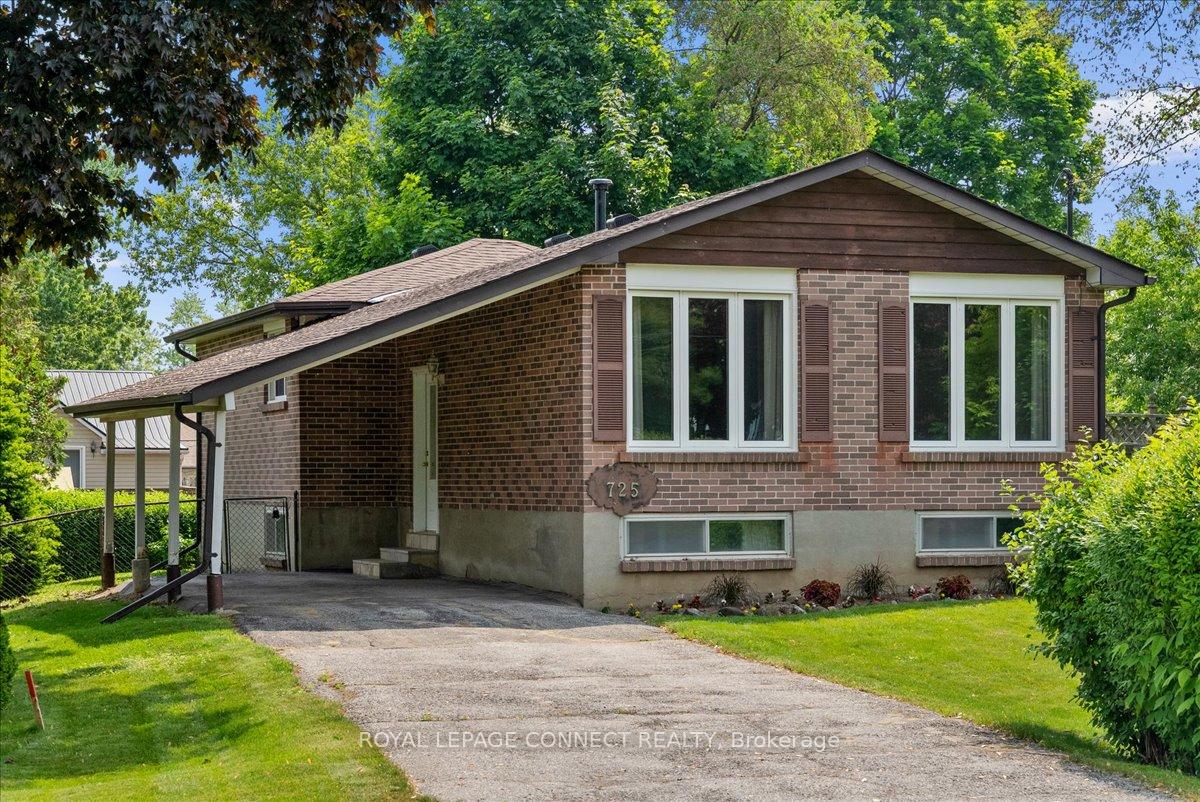 Photo 1 of 725 Hillview Crescent, Pickering, West Shore — HOMEH