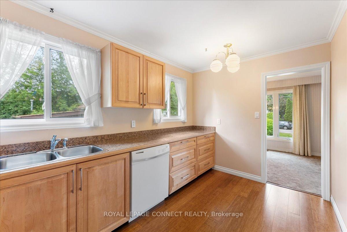 Photo 12 of 725 Hillview Crescent, Pickering, West Shore — HOMEH