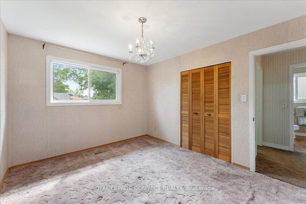 Photo 14 of 725 Hillview Crescent, Pickering, West Shore — HOMEH