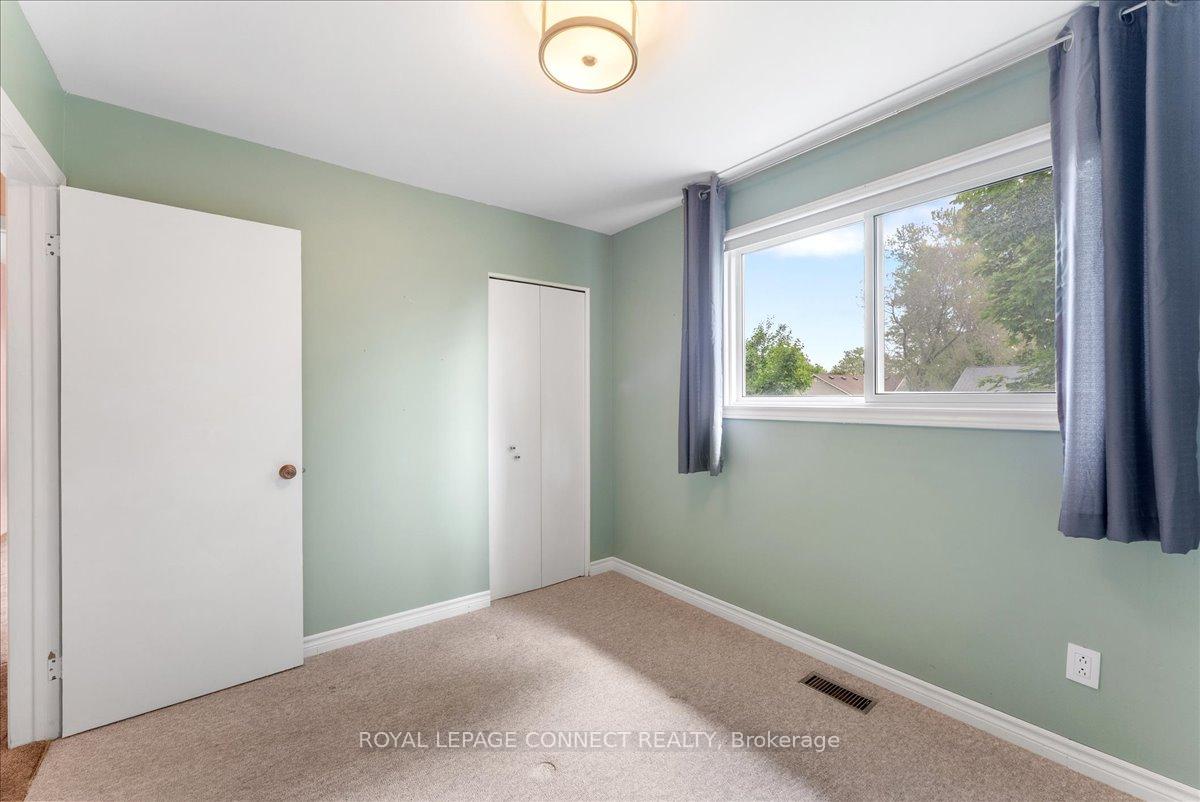 Photo 18 of 725 Hillview Crescent, Pickering, West Shore — HOMEH