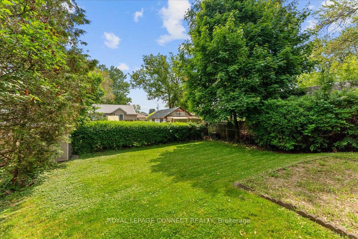 Photo 26 of 725 Hillview Crescent, Pickering, West Shore — HOMEH