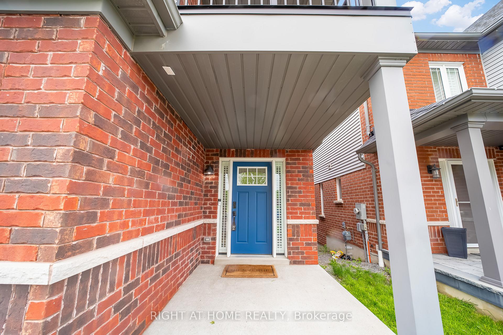 Photo 4 of 1804 Silverstone Crescent, Oshawa, Samac — HOMEH