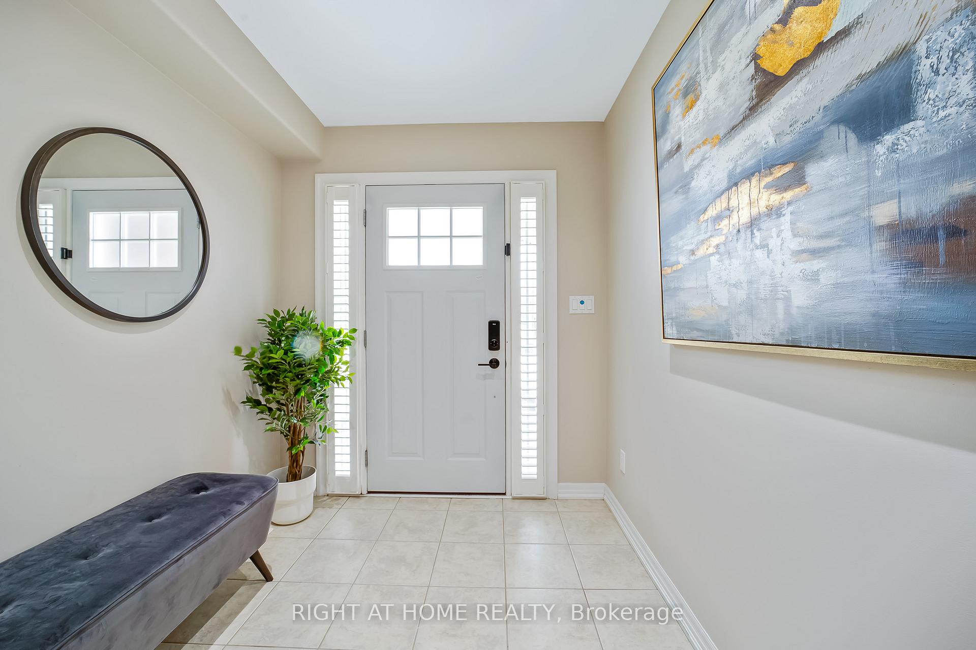 Photo 5 of 1804 Silverstone Crescent, Oshawa, Samac — HOMEH