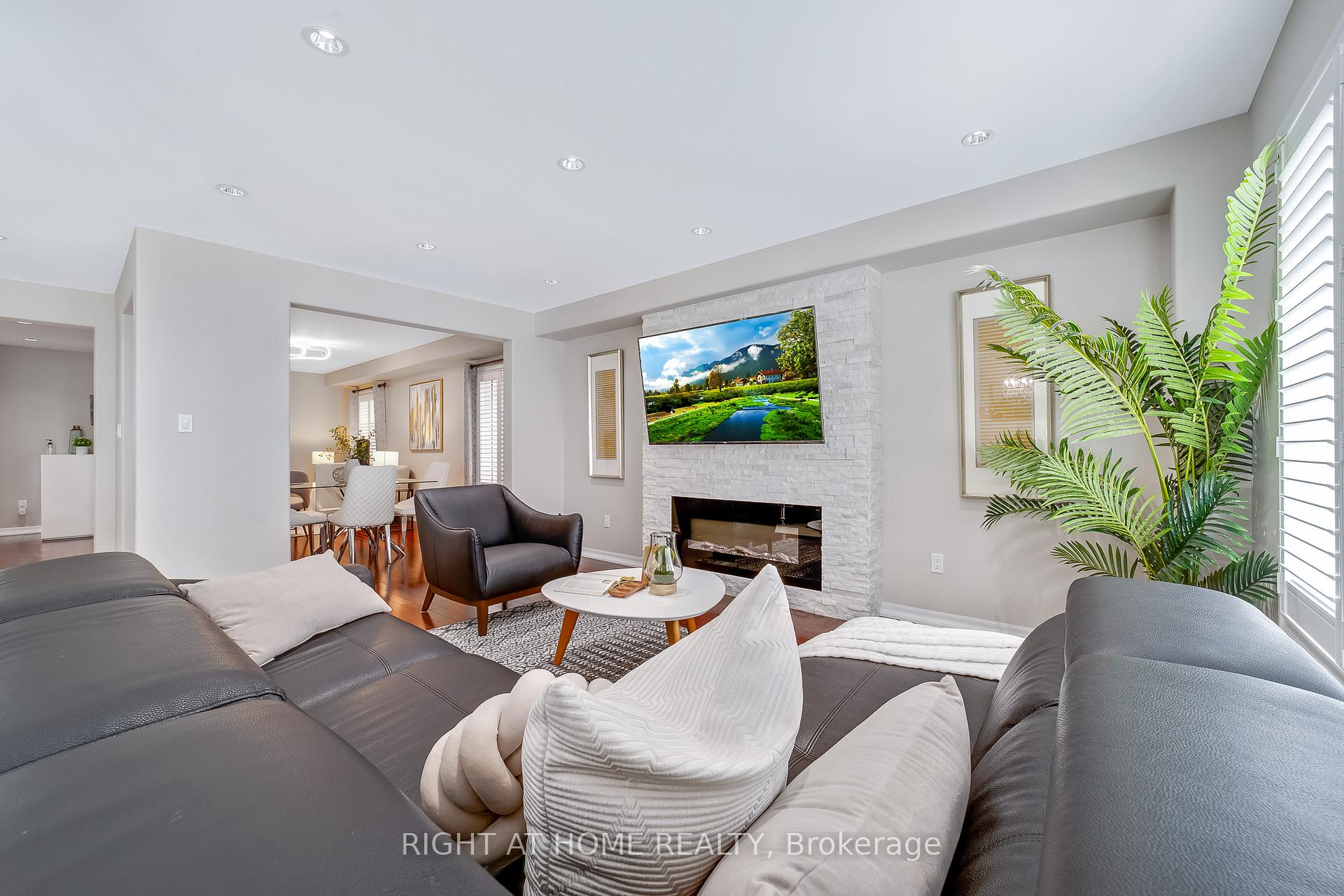 Photo 11 of 1804 Silverstone Crescent, Oshawa, Samac — HOMEH