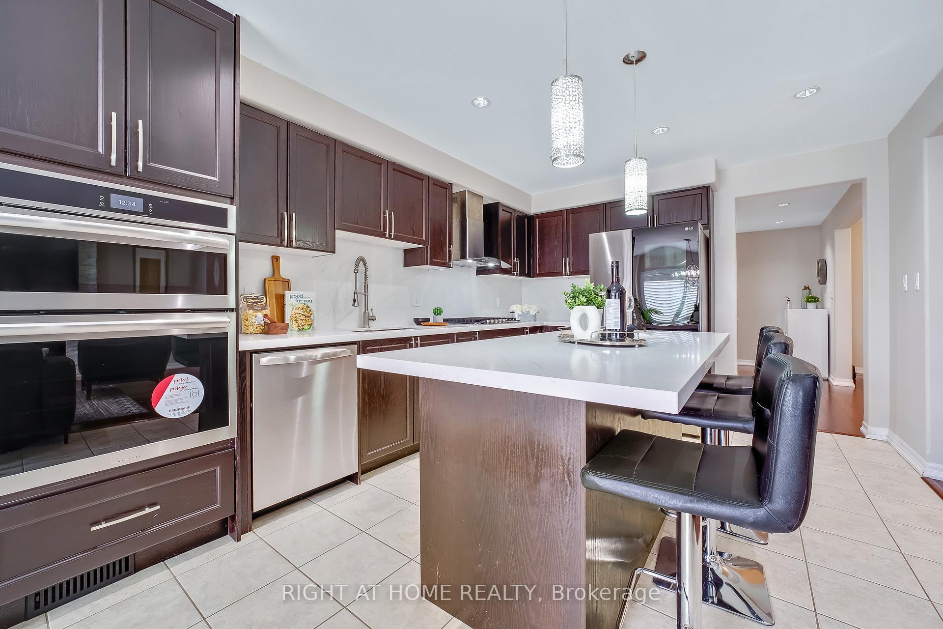 Photo 14 of 1804 Silverstone Crescent, Oshawa, Samac — HOMEH