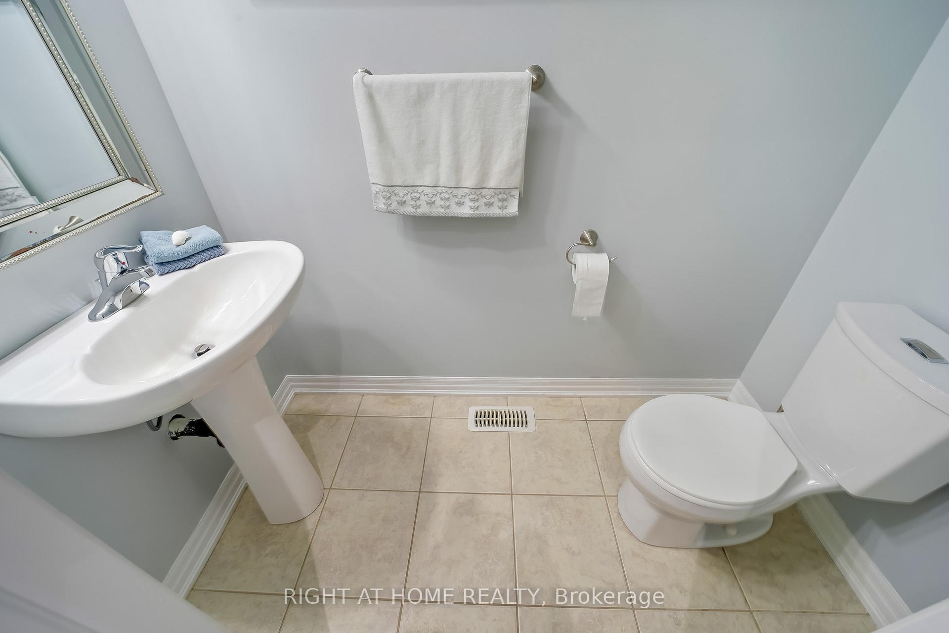 Photo 19 of 1804 Silverstone Crescent, Oshawa, Samac — HOMEH
