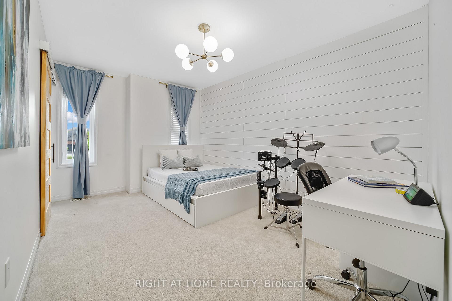 Photo 30 of 1804 Silverstone Crescent, Oshawa, Samac — HOMEH