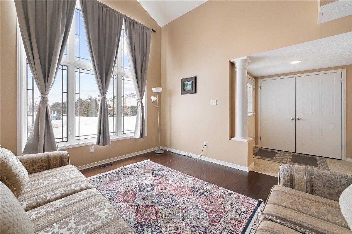 Photo 9 of 703 Vistapark Drive, Ottawa, Avalon East — HOMEH