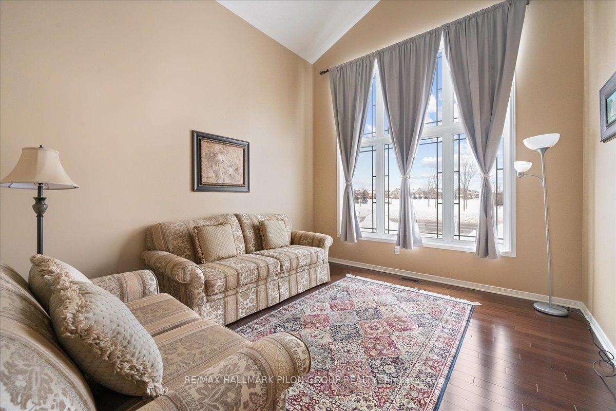 Photo 10 of 703 Vistapark Drive, Ottawa, Avalon East — HOMEH