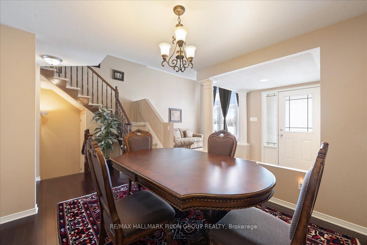 Photo 13 of 703 Vistapark Drive, Ottawa, Avalon East — HOMEH