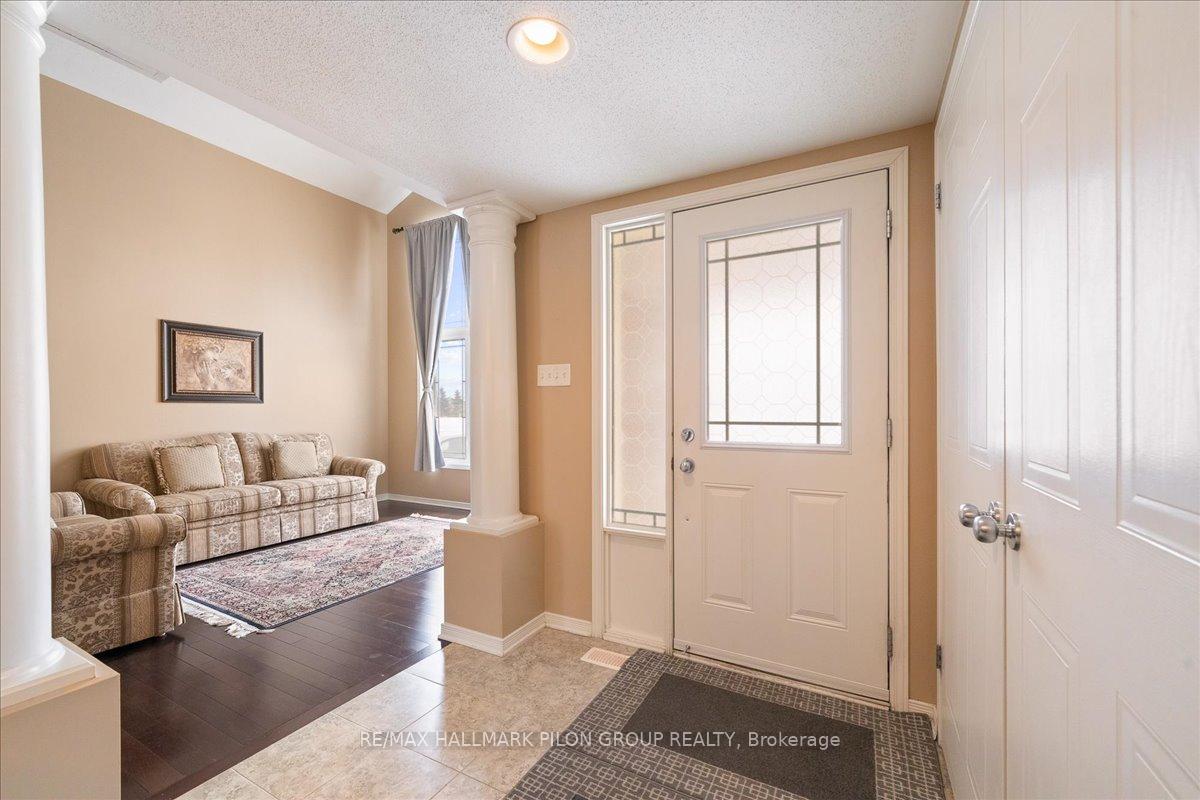 Photo 14 of 703 Vistapark Drive, Ottawa, Avalon East — HOMEH